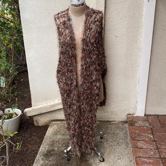 Chico’s boho hippie artsy scarf to be worn so many ways. Spoof up any outfit. - Picture 5 of 13